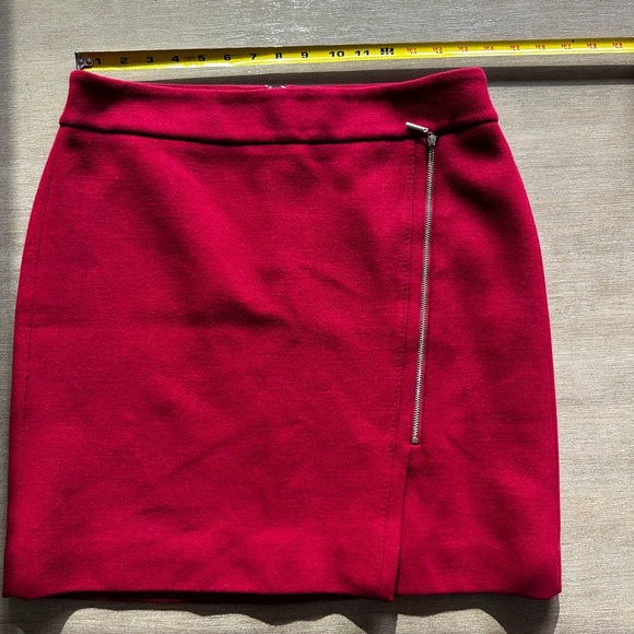 White House Black Market cranberry Pencil Skirt 6 EUC - Picture 5 of 8